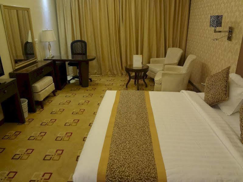 Sanam Hotel Suites - Ριάντ Εξωτερικό φωτογραφία